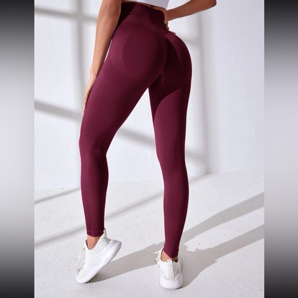 ❣️3/$30 SHEIN booty scrunch workout pants - Picture 1 of 6